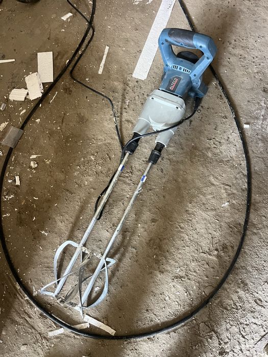 Миксер строительный