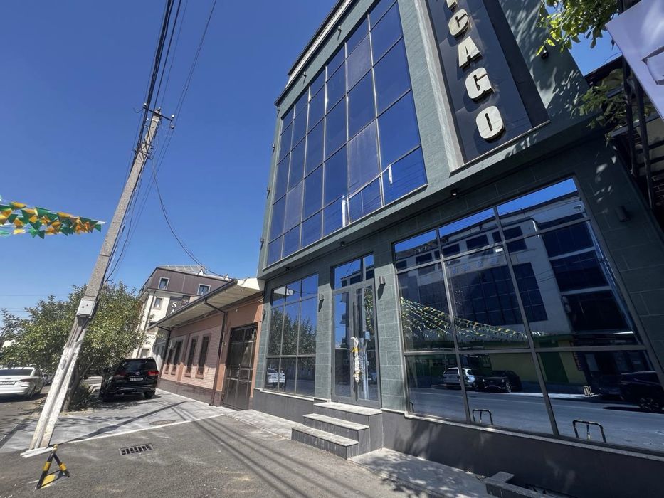 Продаётся Коммерческое Помещение 716кв.м Вдоль Дороги ор.Ракат Махалля