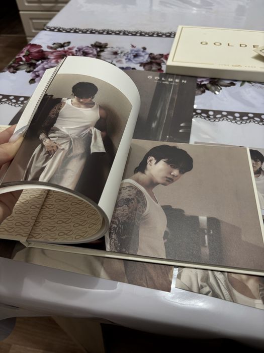 Альбом JungKook (BTS) GOLDEN