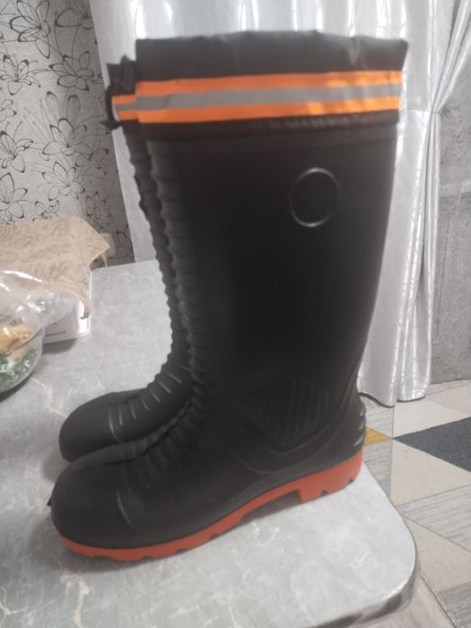 Сапоги резиновые размер 47,45