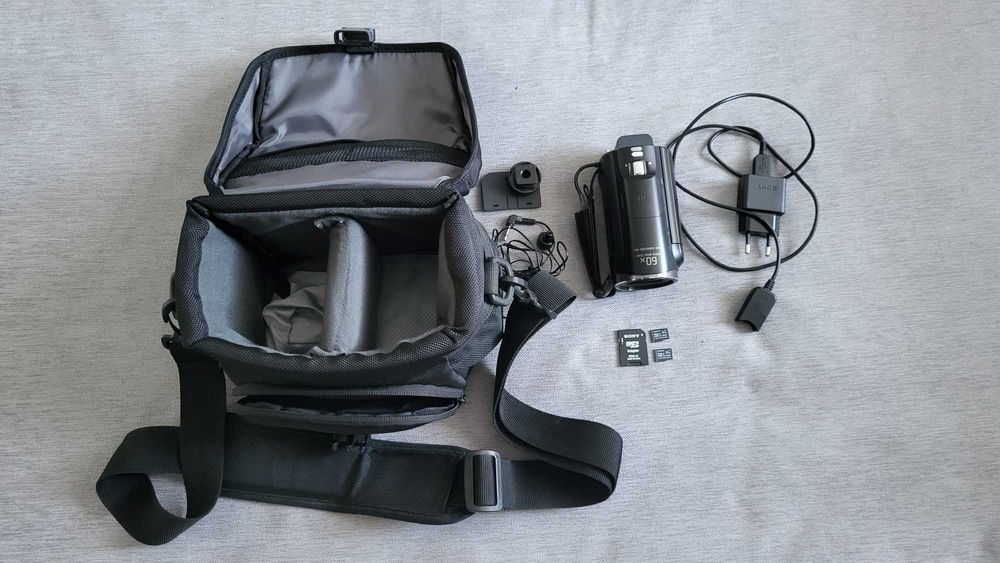 Cameră video Sony Handycam Projector PJ620