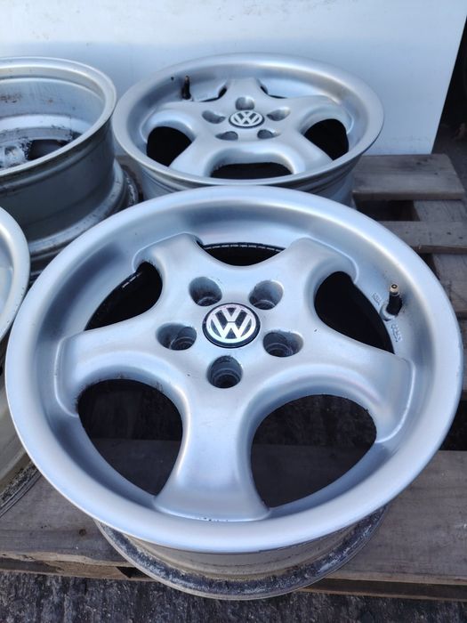 Borbet 15-5x100 ET35  7.25j Volkswagen Polo
