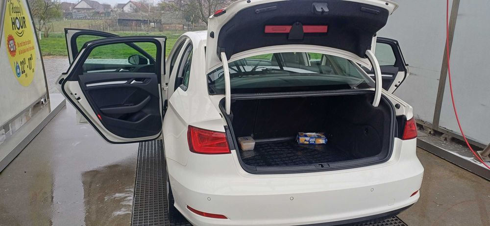 Audi A3 Sedan/1.6 TDI/ 110 CP/cutie manuală 6+1/ an 2015/ înmatriculat/ euro 6
