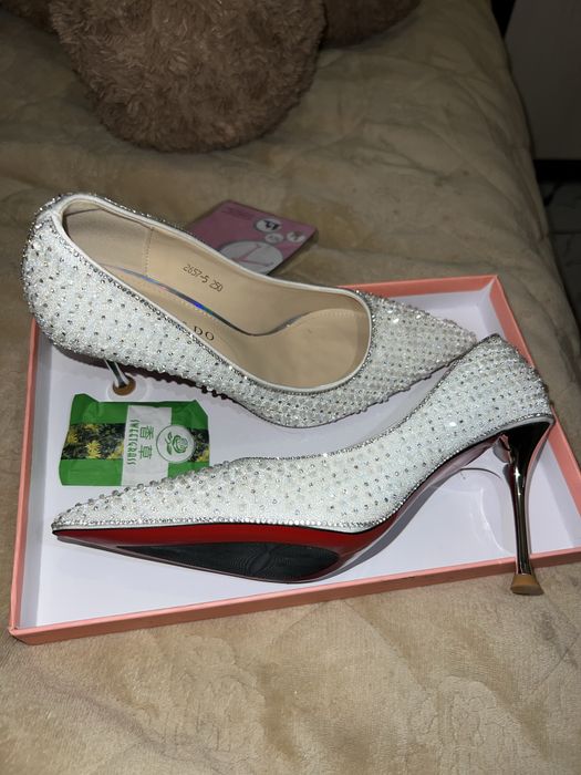 Туфли женские белые