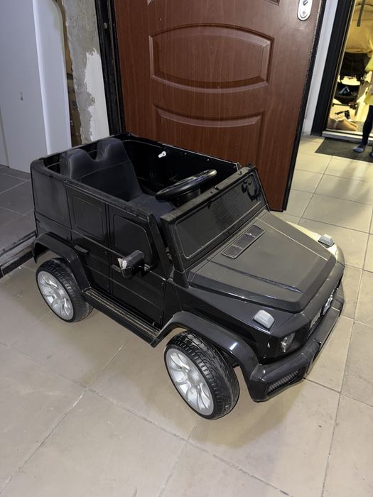 Детская машина электромобиль