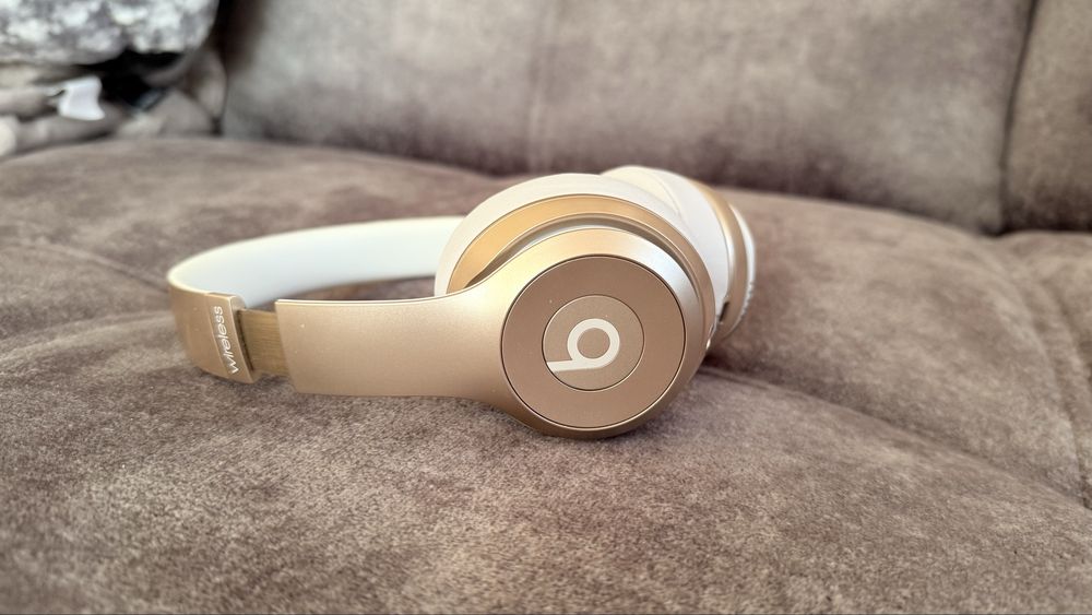 Beats Solo by dr.Dre Special edition Gold