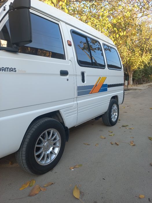 Optira 13 diska sotiladi