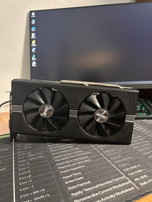 Vând placa video AMD RX 580