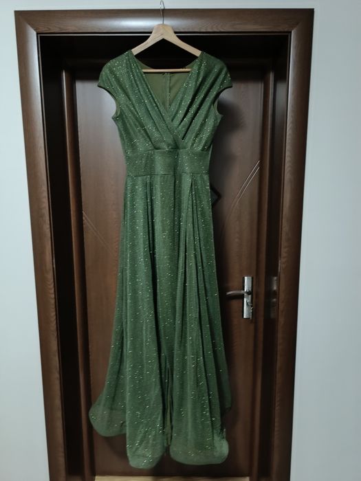 Официална рокля размер С