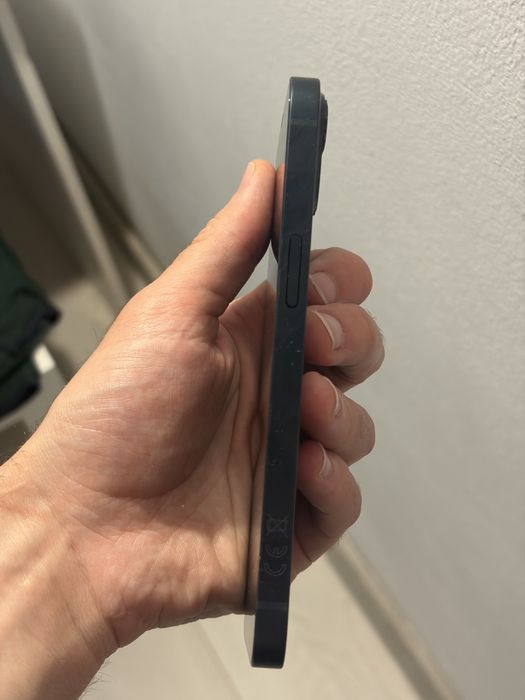 iPhone 13 , black ,128gb