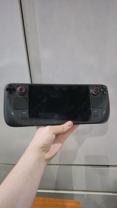 Продам Steam Deck LCD 256gb ssd + 64MicroSD карта