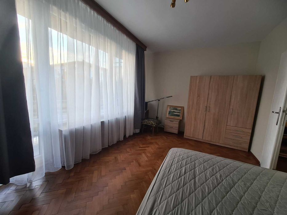 Дава се под наем Тристаен апартамент в София, Изток - 110 кв.м за 797.64 € - Снимка #5