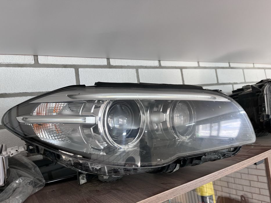 фары бмв ф10-оригенал