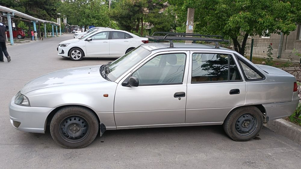 Nexia 1.6 sotiladi 2010