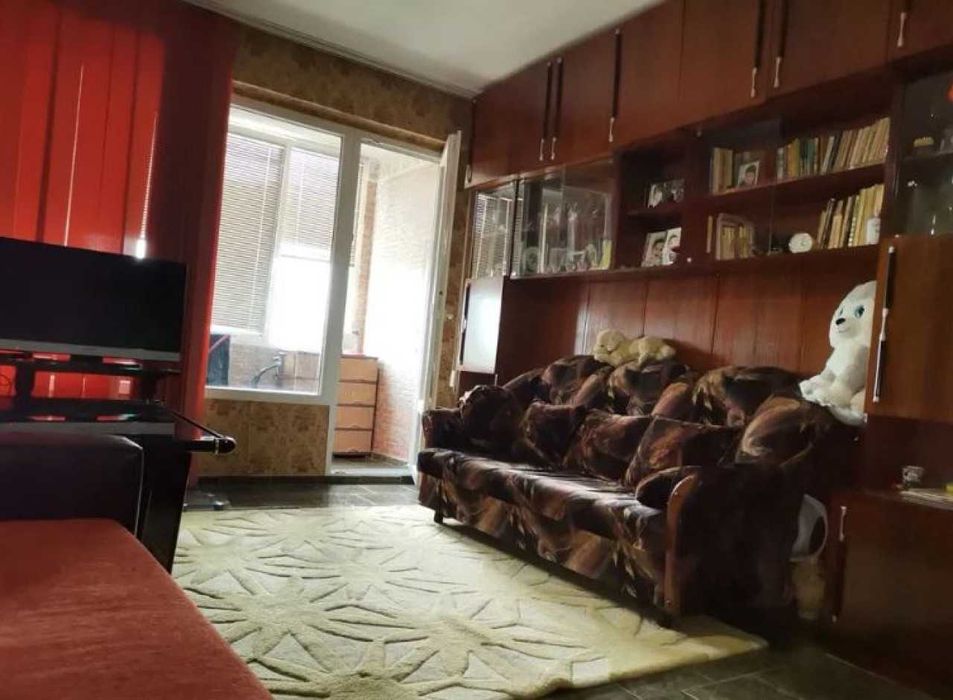 Продава се Тристаен апартамент в Пловдив, Въстанически - 68 кв.м за 941 €/кв.м - Снимка #2