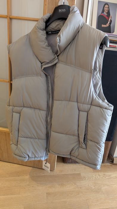 Продавам два нови елека Zara L & XL
