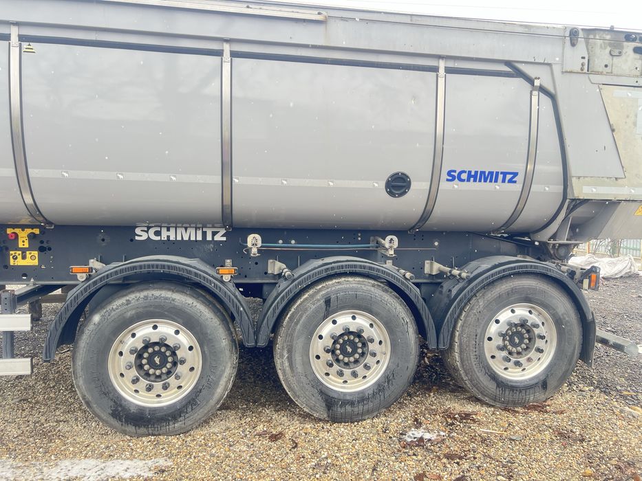 Semiremorca basculabila