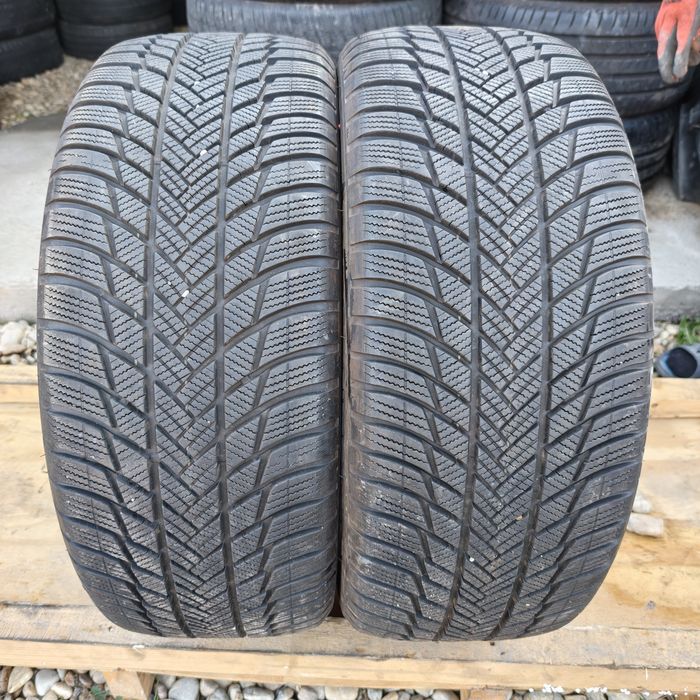 Anvelope 235/50R19 marca Bridgestone, DOT 2021,M+S, 7 mm