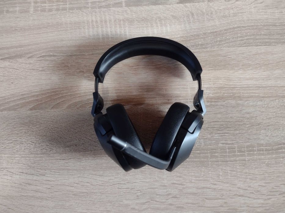 Corsair HS55 WIRELESS Gaming Headset Bluetooth