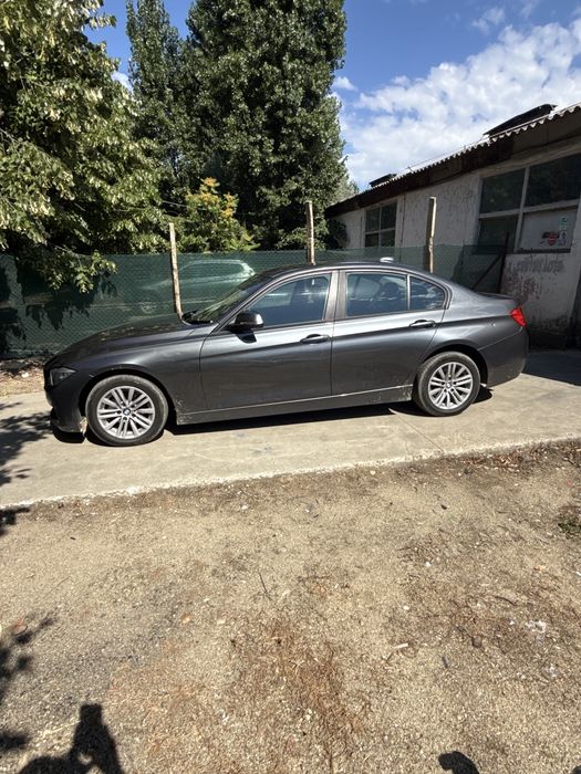 Piese/dezmebrari bmw seria 3 F30 2.0 diesel 184 cp din anul 2013 cod culoare B39 motorizare N47D20C