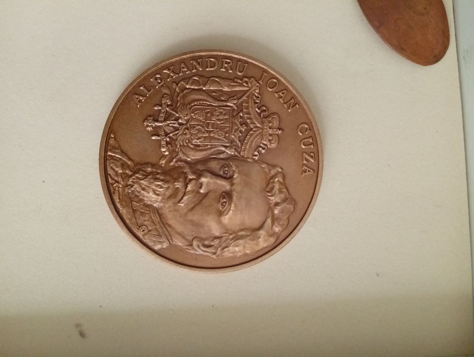 Vand moneda Senat cu imaginea unui senator renumit Neamt