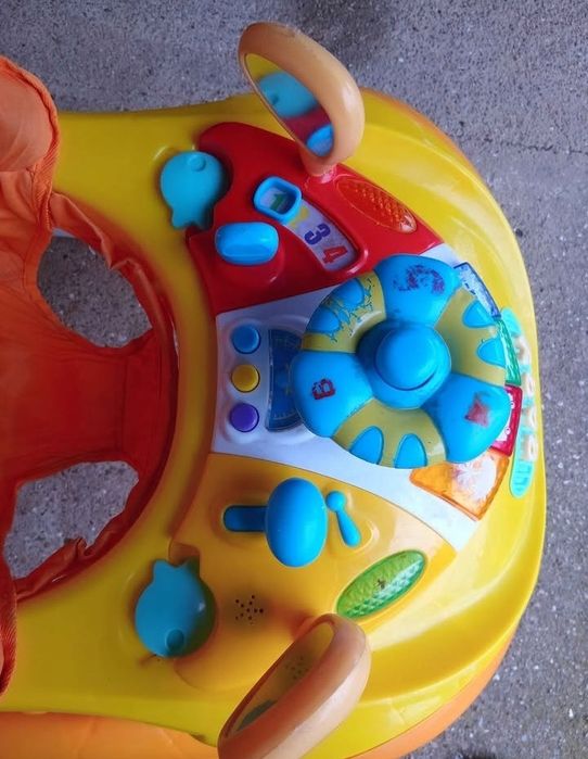 Бебешка проходилка-люлка