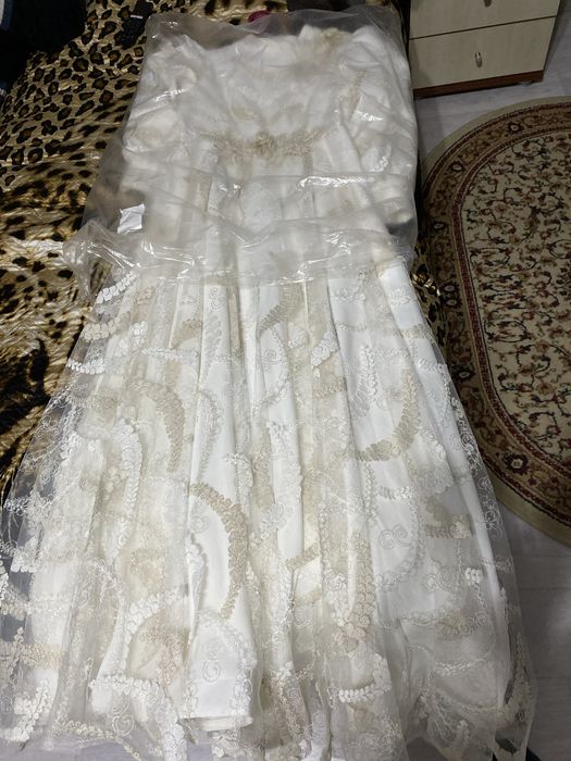 Продам платье новое