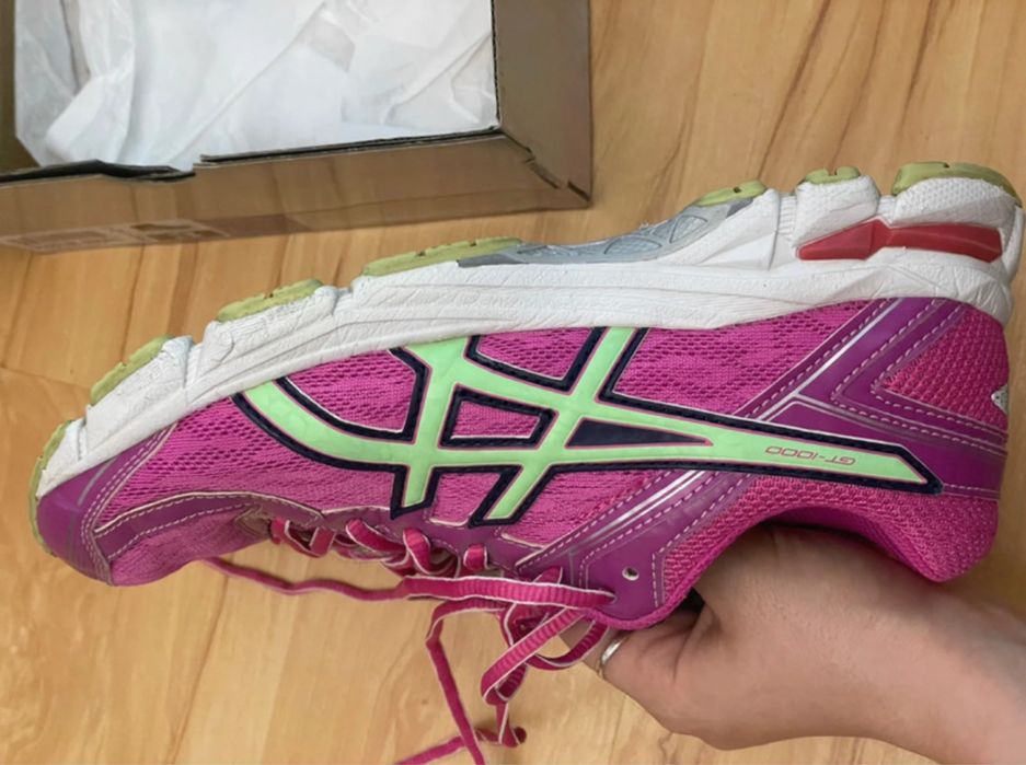 adidasi asics de alergare