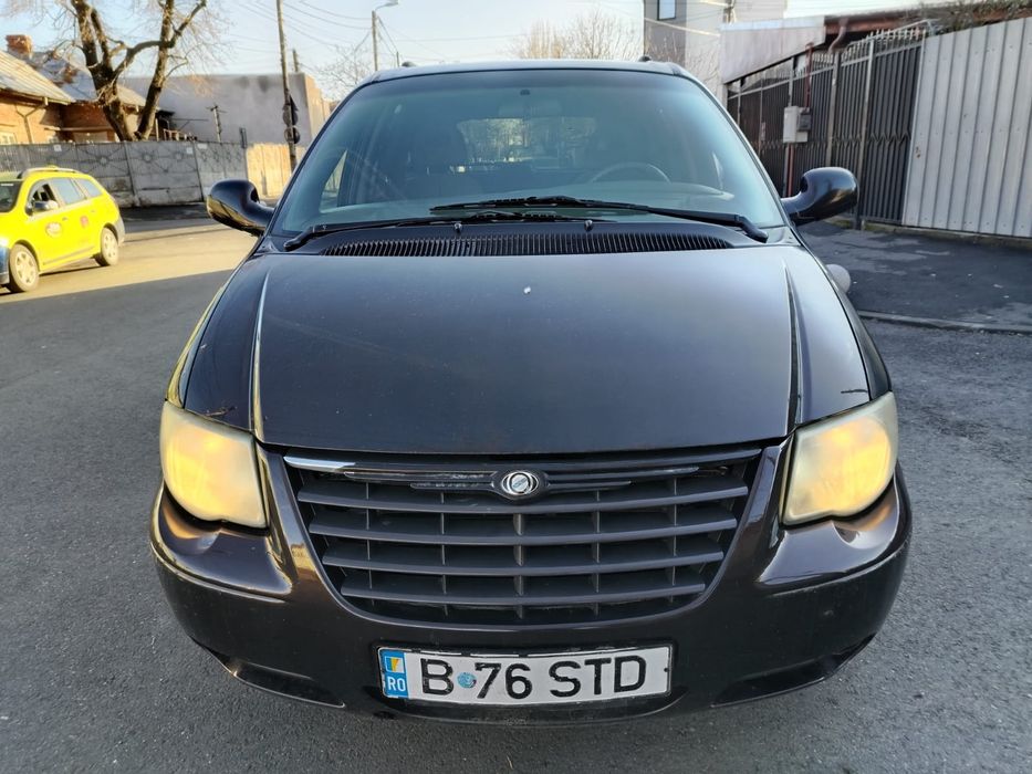 Vând Chrysler voyger  2,8 tdi