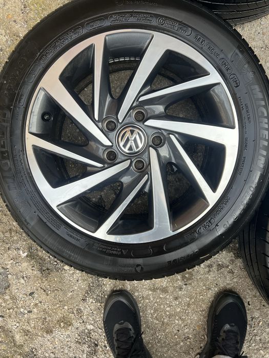 VW GOLF 205/55/16 4бр