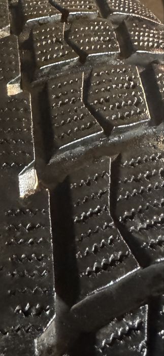 Автошины б/у 265/60 R18.