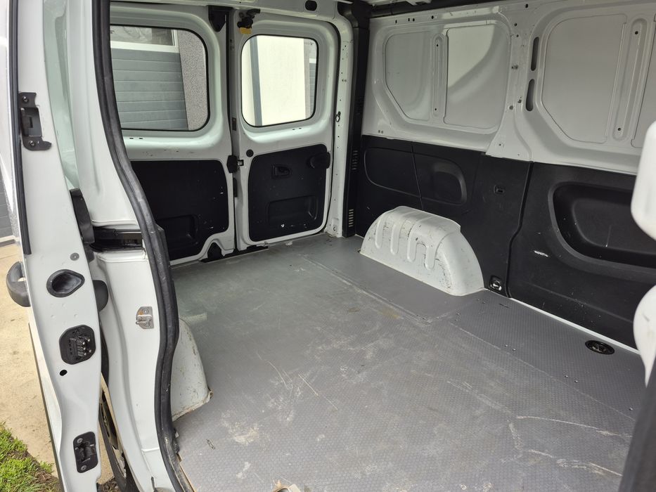 Opel VIVARO 116 CP Euro 5