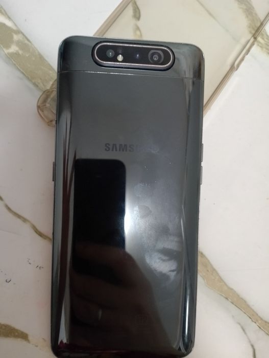 Флагман Самсунг А80