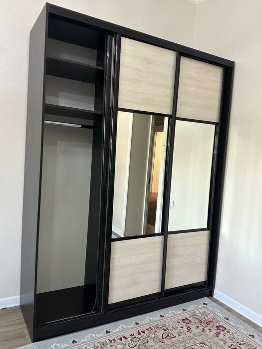 Продаю шкаф-купе