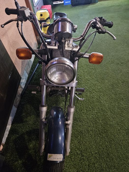 Honda  Rebel 250 cmc absolut totul original,negociabil