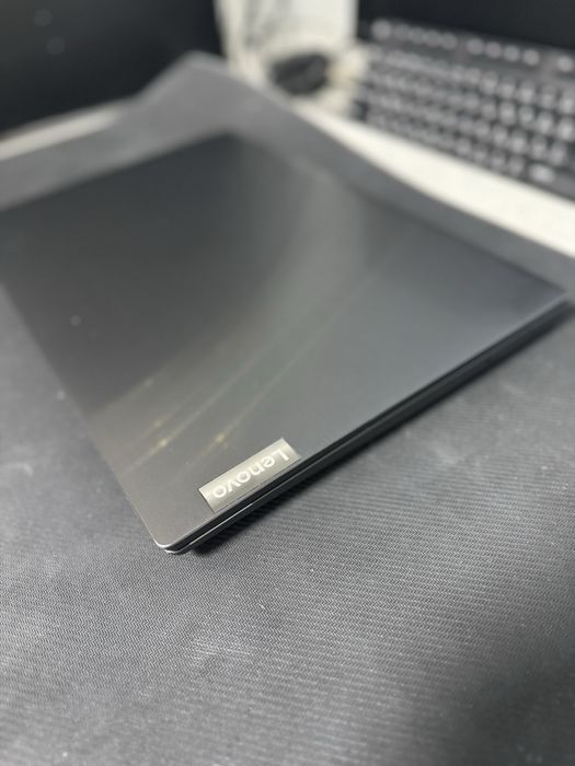 Продаю ноутбук Lenovo
