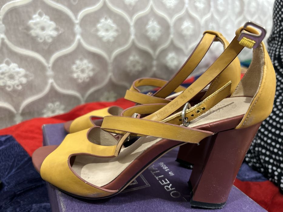 Босоножки коричневый