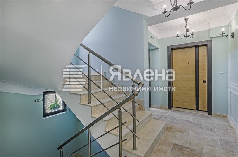 Тристаен апартамент