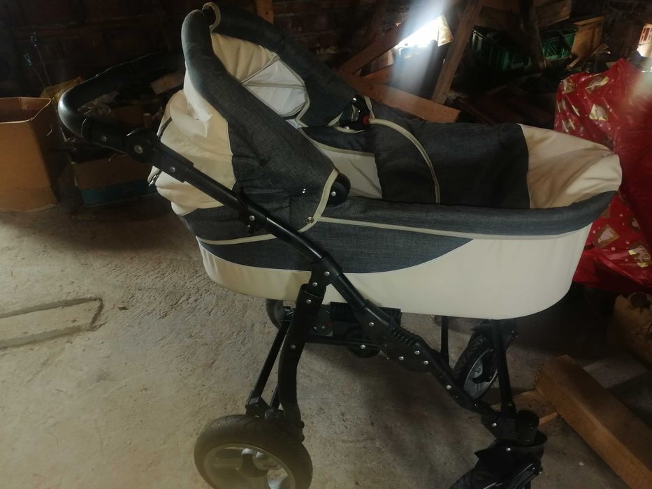 Детска количка, като нова е