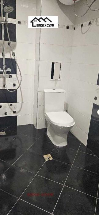 Продава се Двустаен апартамент в Варна, Цветен квартал - 53 кв.м за 1232 €/кв.м - Снимка #5