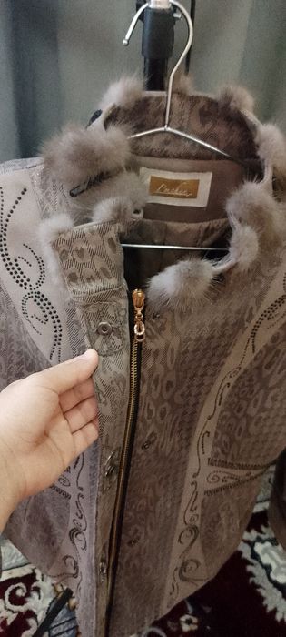 Ayol va qizlar uchun kastyum va Tufli xolati yaxshi