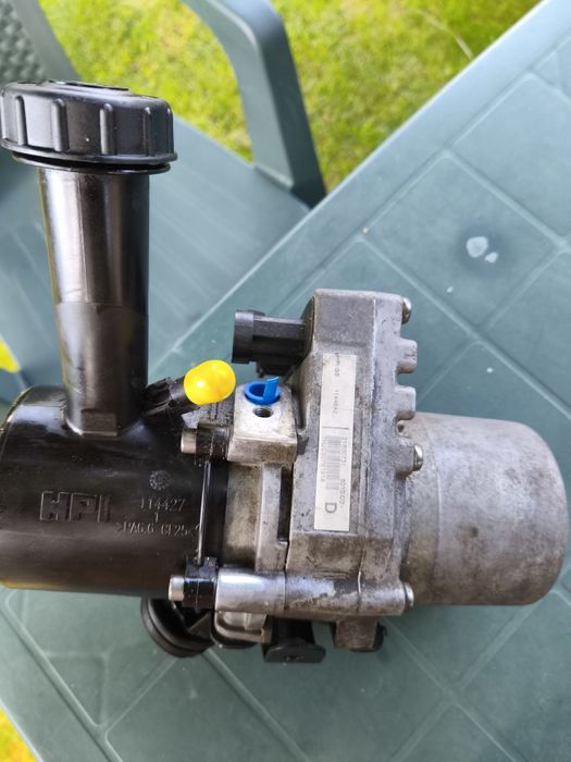 Хидравлична помпа Peugeout 407