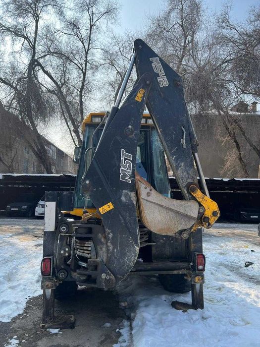 Экскаватор погрузчик