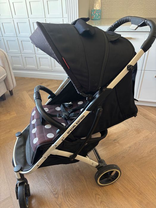 Коляска прогулочная