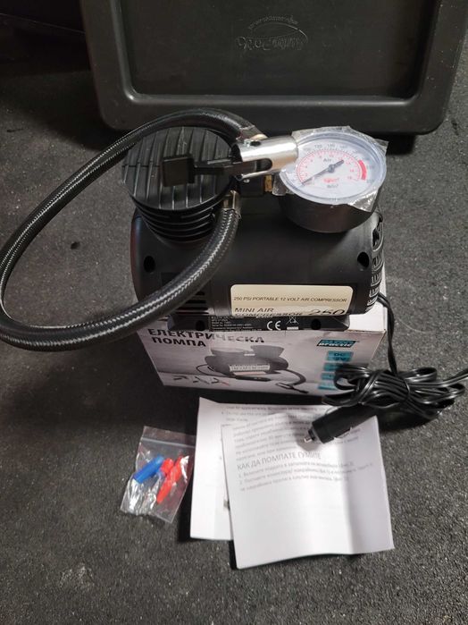 Мини компресор за автомобил