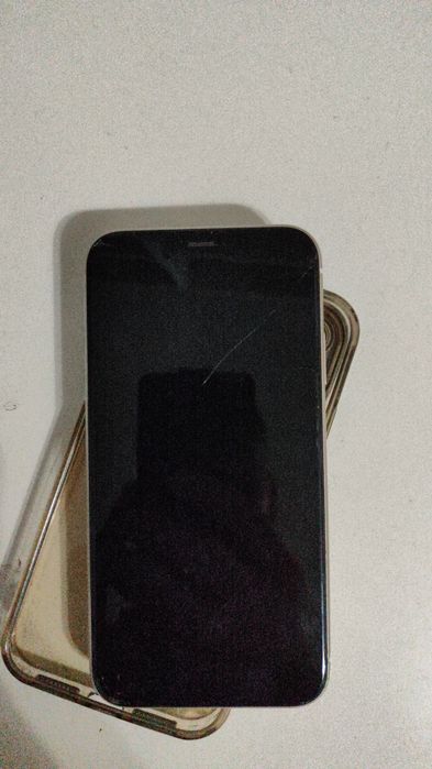 iPhone 11 64гб срочно