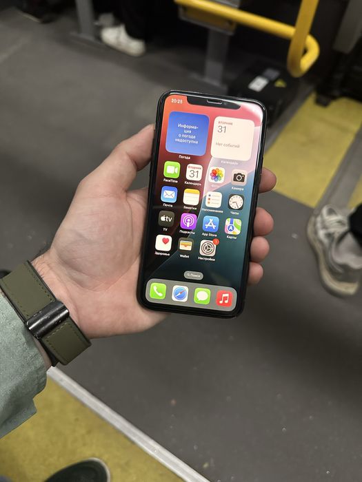 Продам телефон Айфон 11 Pro
