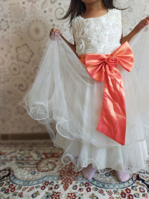 Нарядные платье для девочек