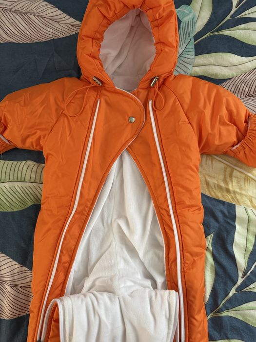 Продам зимний комбинезон унисекс