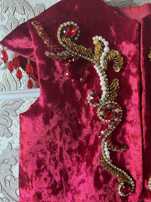 Кажекей қыз балаға,1 жас